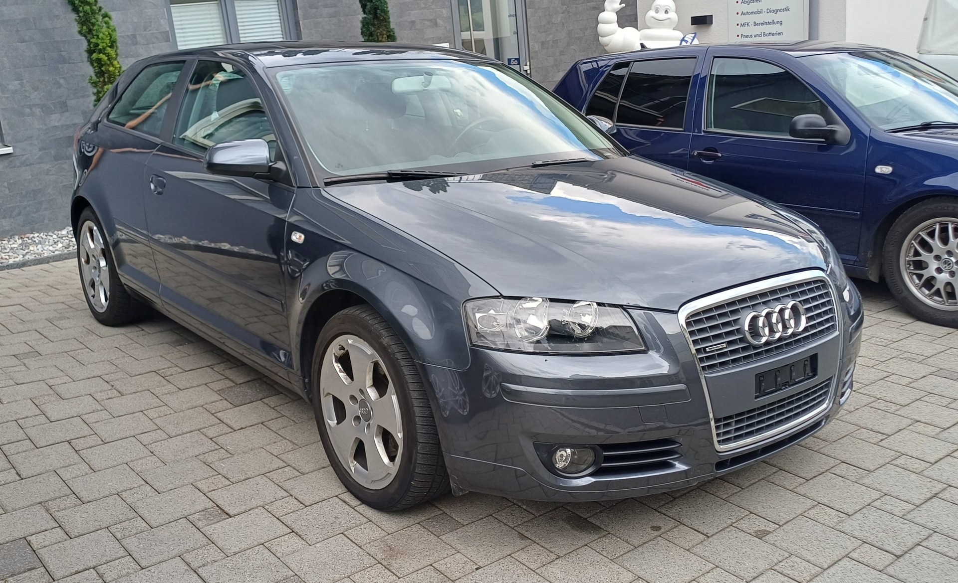 AUDI A3 Sportback 2.0 Turbo FSI Ambiente quattro-image-1