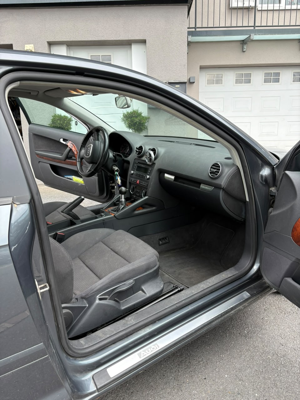 AUDI A3 Sportback 2.0 Turbo FSI Ambiente quattro-image-3