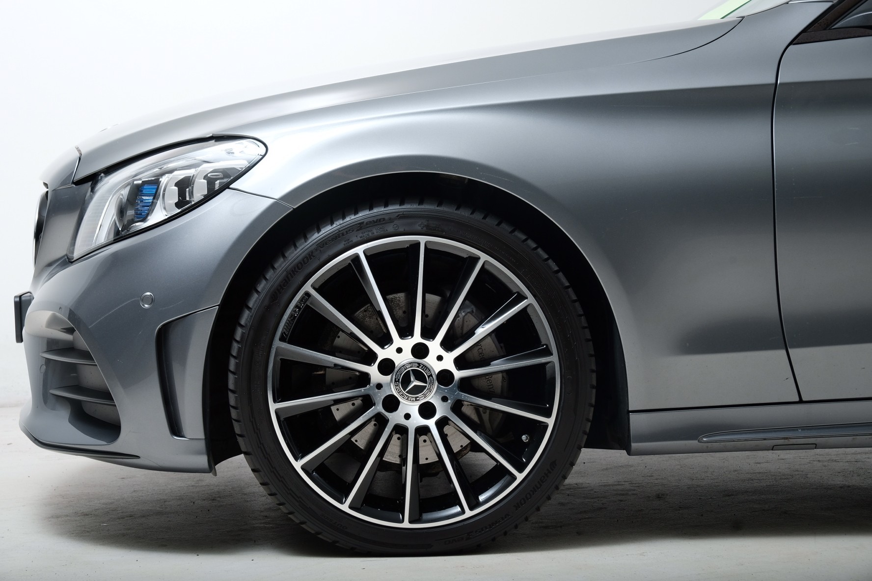 MERCEDES-BENZ C 220 d Swiss Star AMG Line 4M 9G-Tronic-image-2