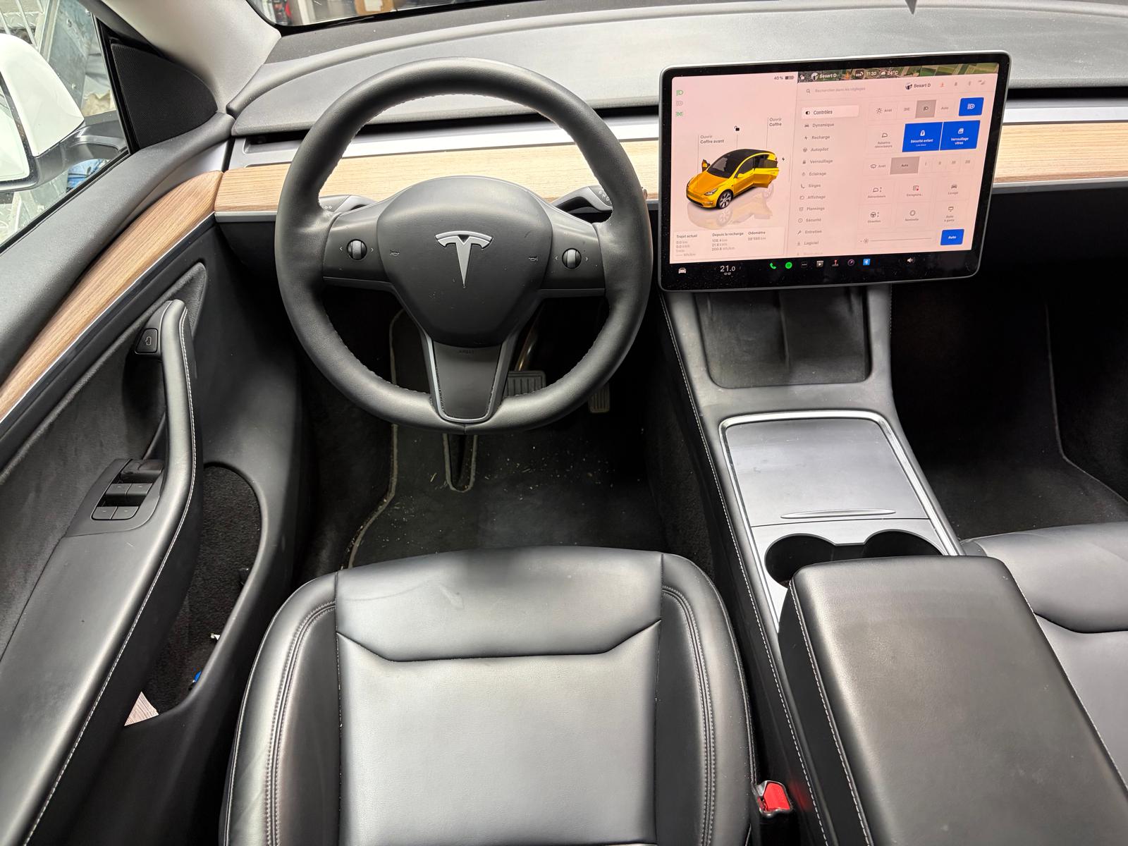 TESLA Model Y RWD-image-16