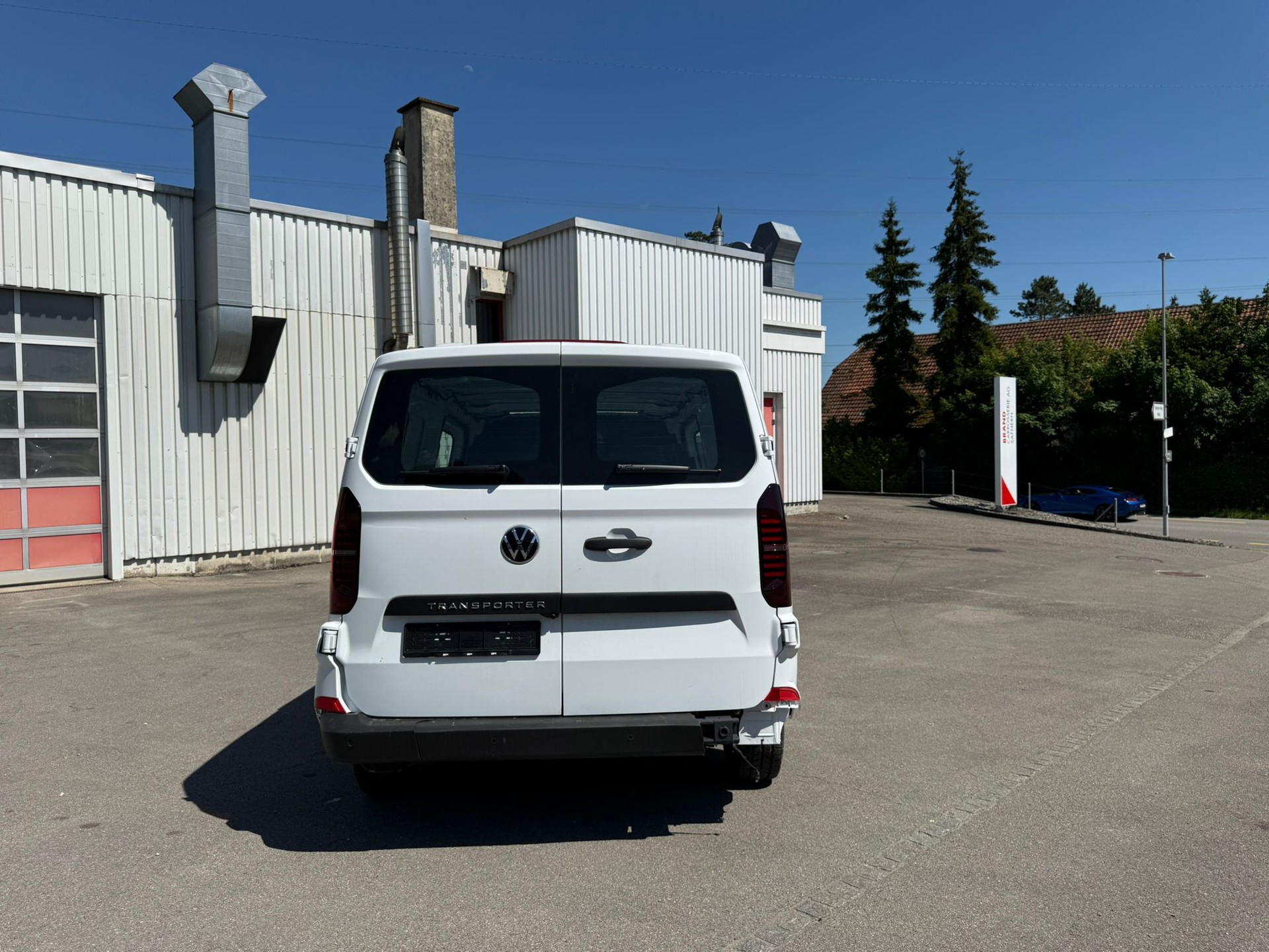 VW Transporter 2.0 TDI Edition Lang-image-1