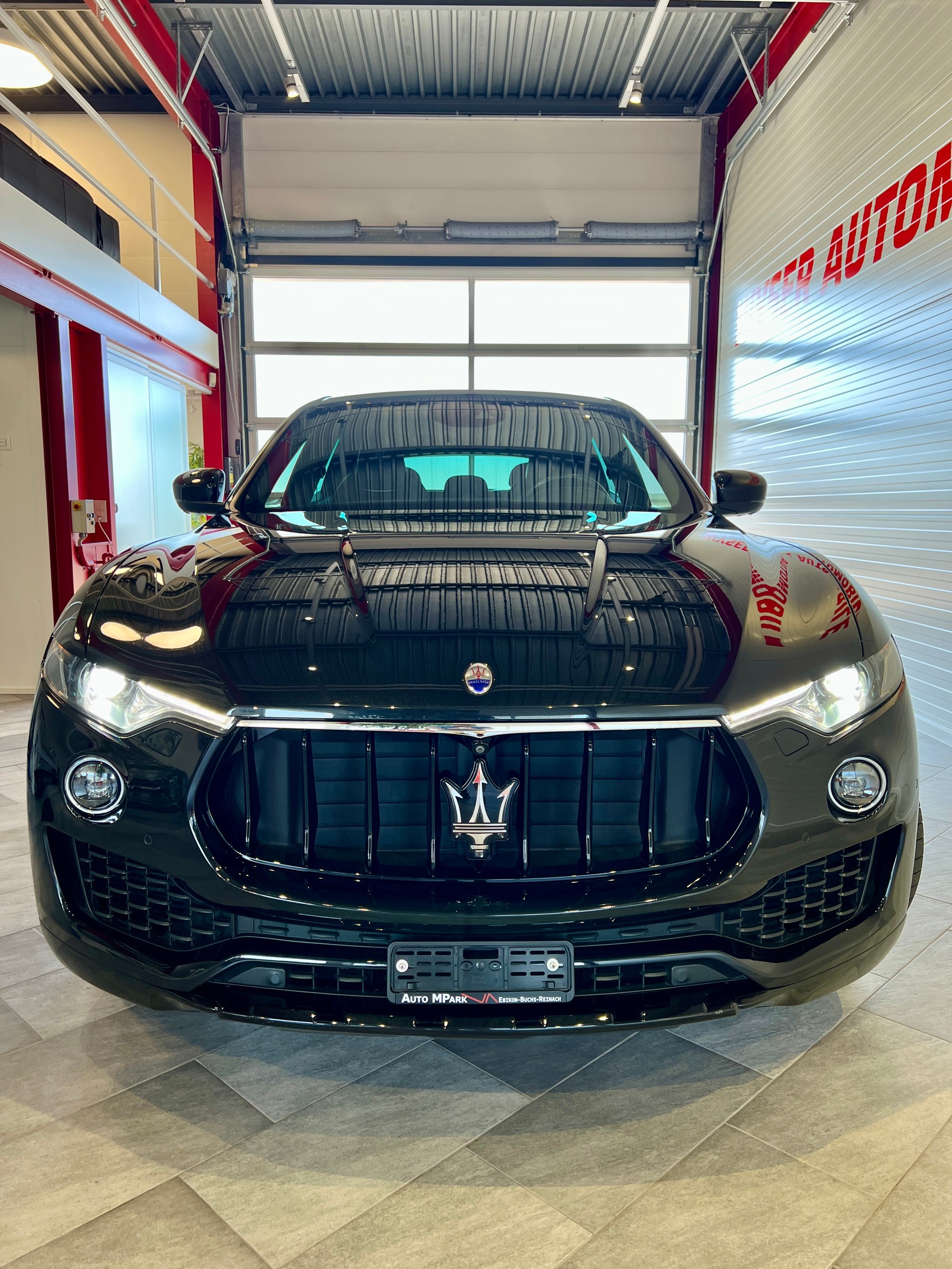 MASERATI Levante S 3.0 V6 GranSport Automatica-image-1