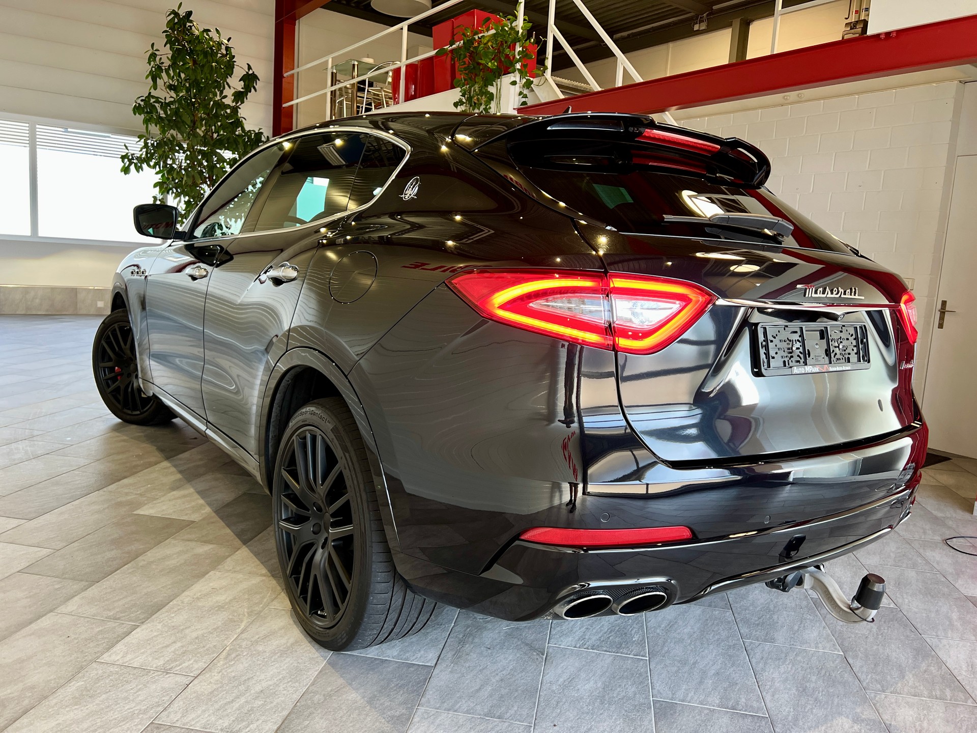 MASERATI Levante S 3.0 V6 GranSport Automatica-image-3