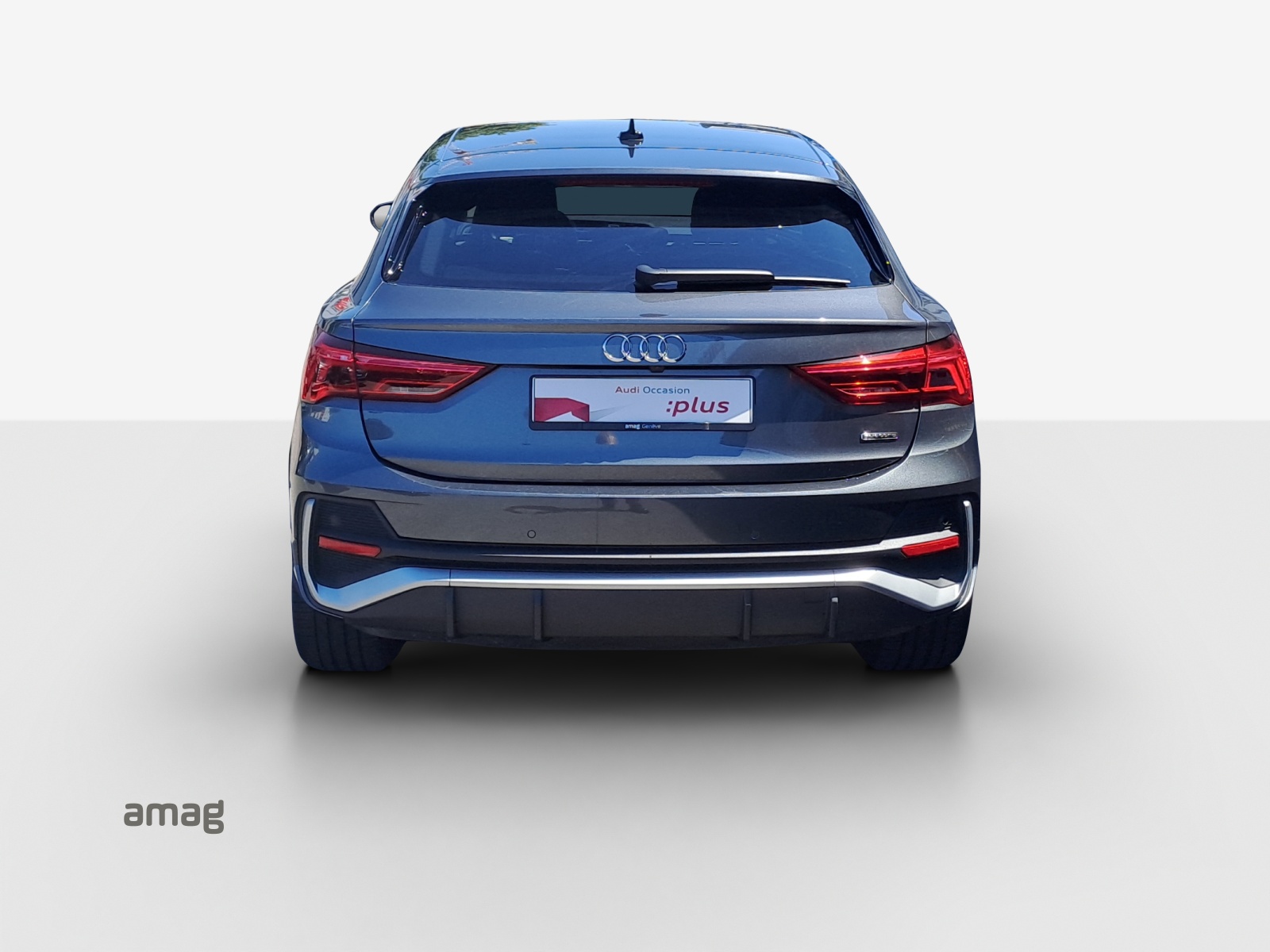 AUDI Q3 Sportback 40 TFSI S line quattro S-tronic-image-3