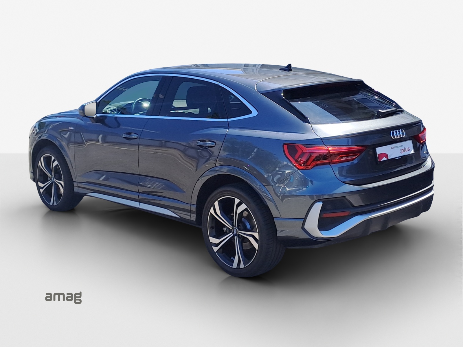 AUDI Q3 Sportback 40 TFSI S line quattro S-tronic-image-2