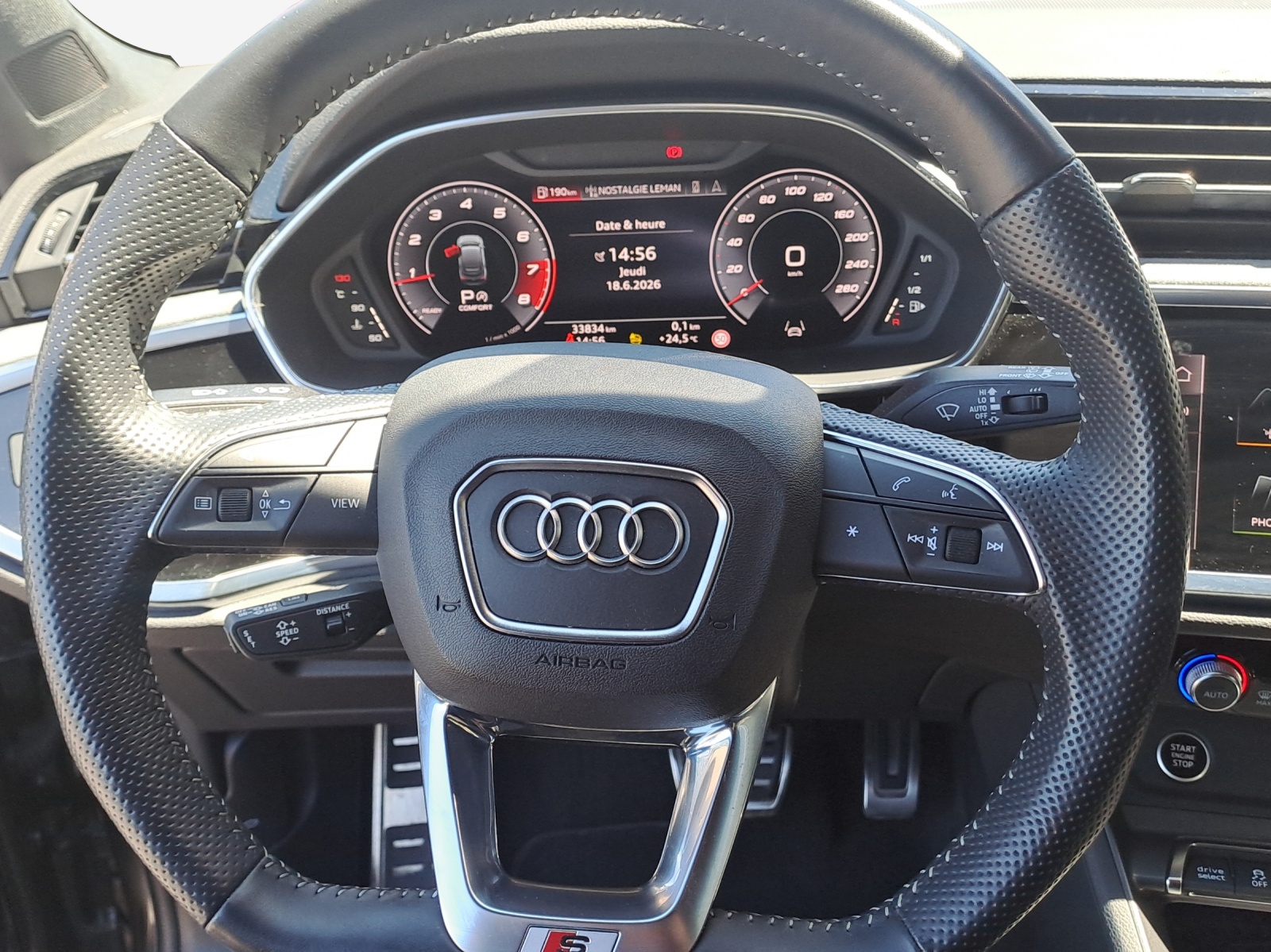 AUDI Q3 Sportback 40 TFSI S line quattro S-tronic-image-9