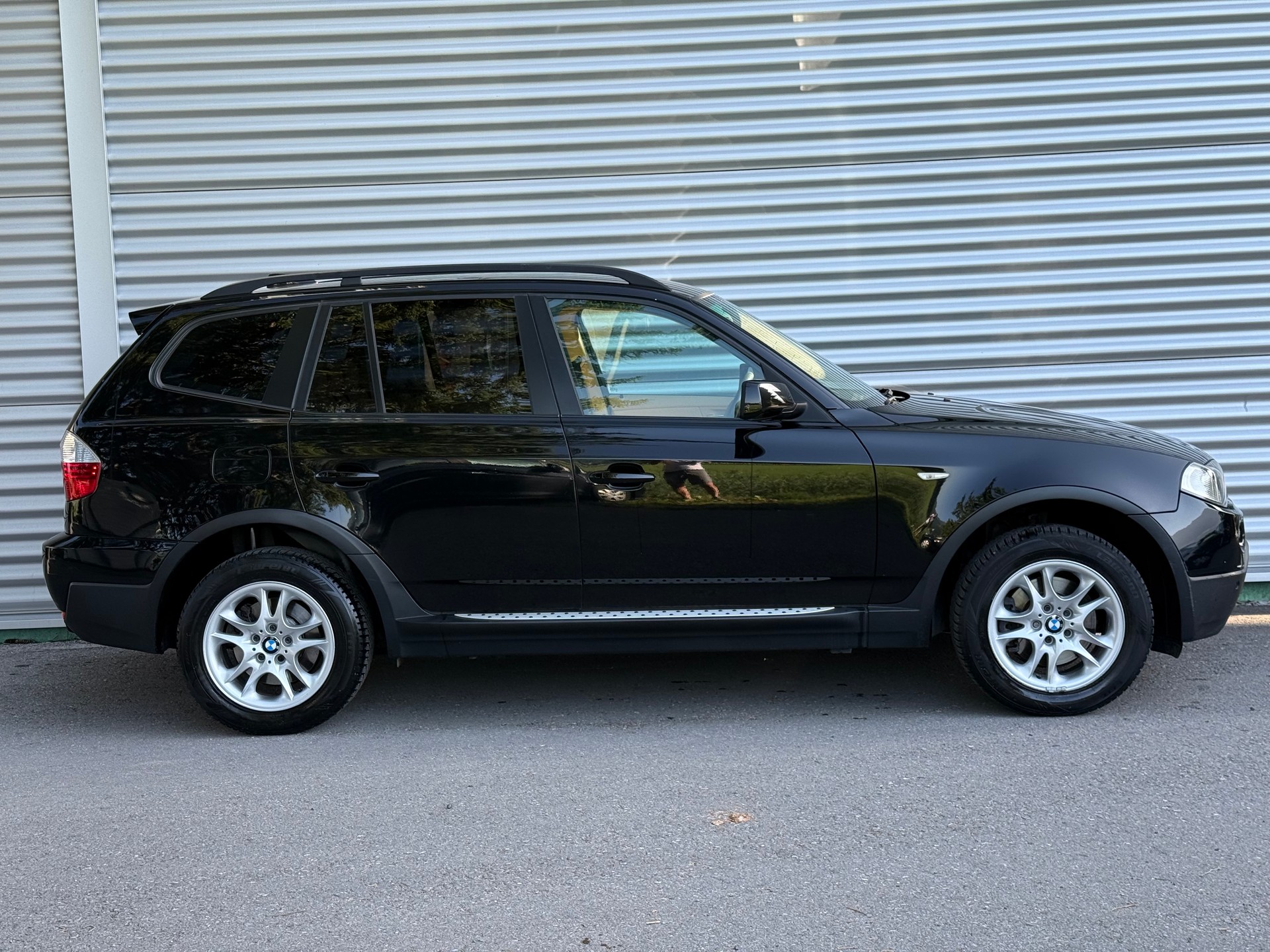 BMW X3 xDrive 25i (2.5si)-image-4