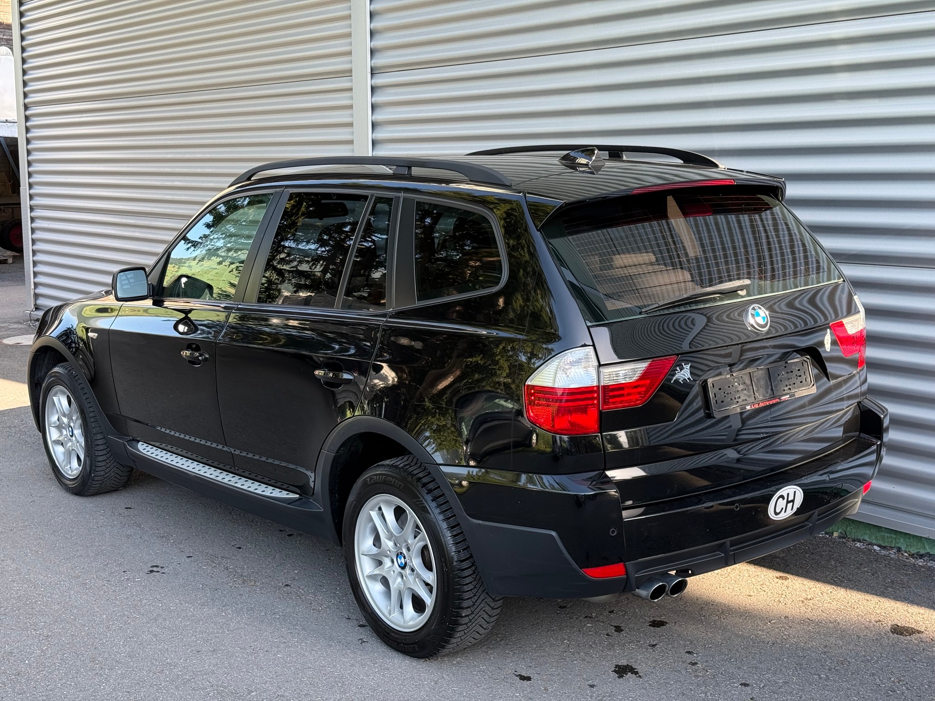 BMW X3 xDrive 25i (2.5si)-image-2