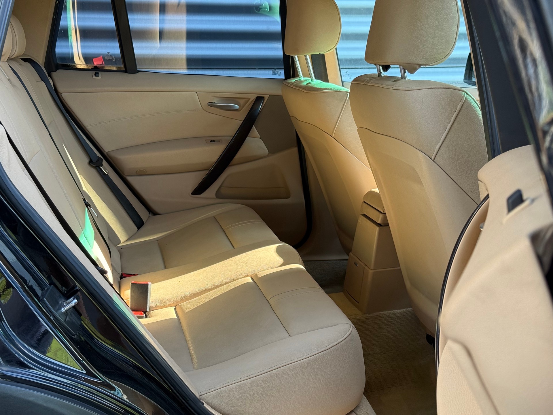 BMW X3 xDrive 25i (2.5si)-image-8