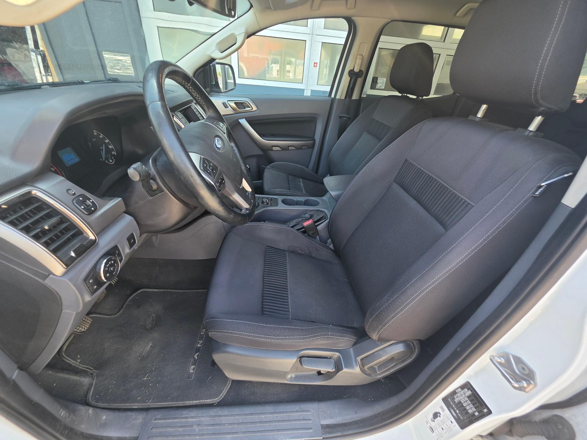 FORD Ranger XLT 2.2 TDCi 4x4-image-8