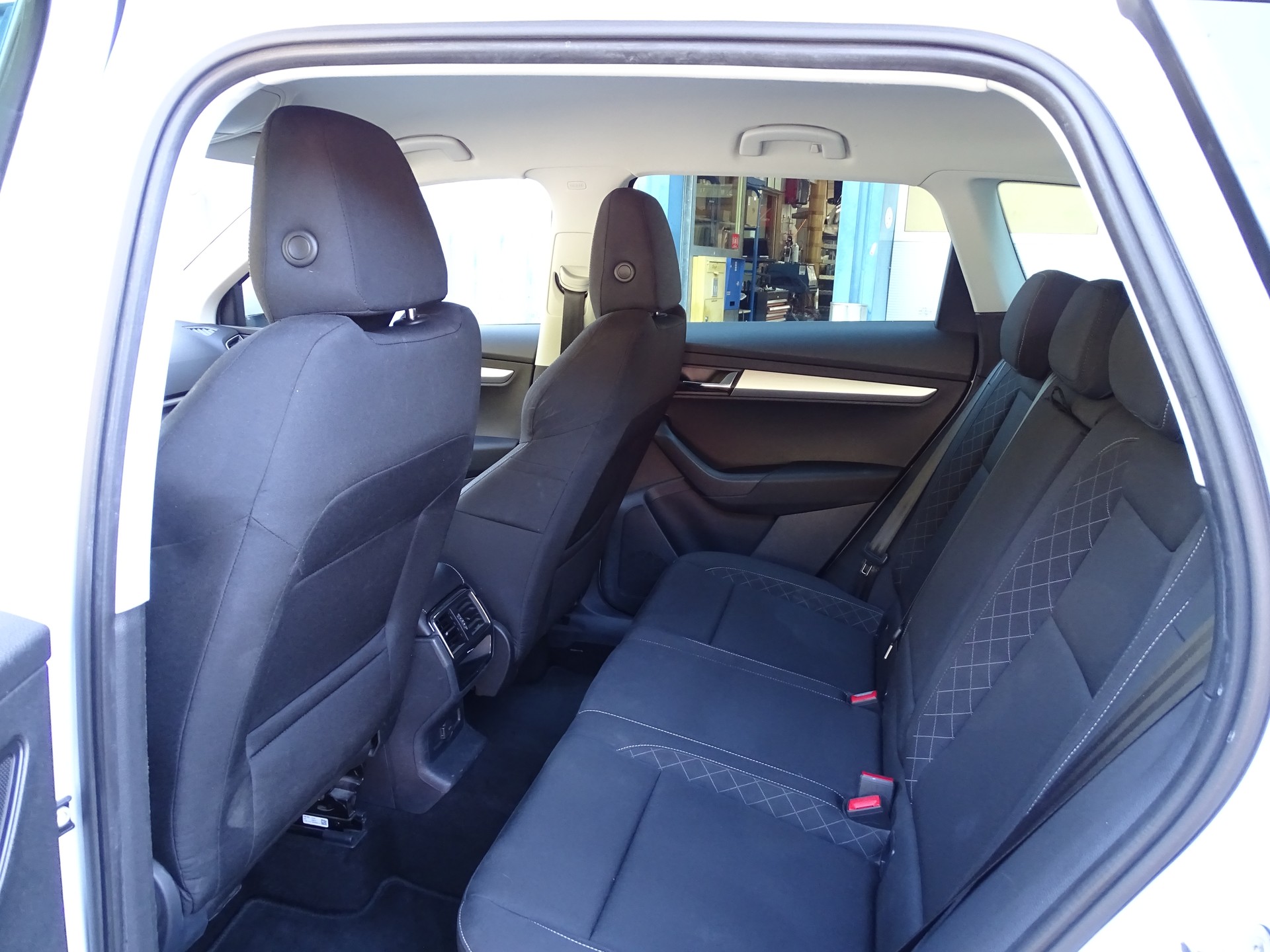 SKODA Karoq 2.0 TDI CR Ambition 4x4-image-10