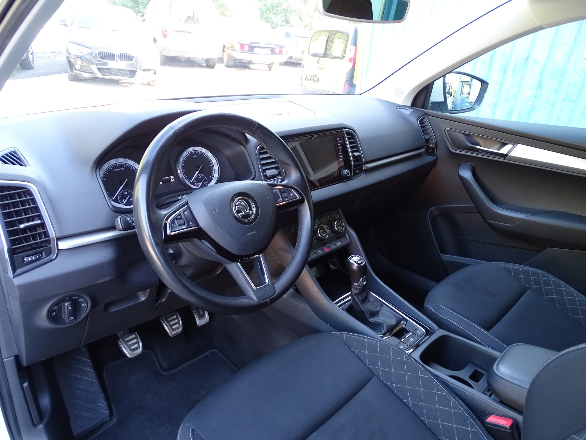 SKODA Karoq 2.0 TDI CR Ambition 4x4-image-9