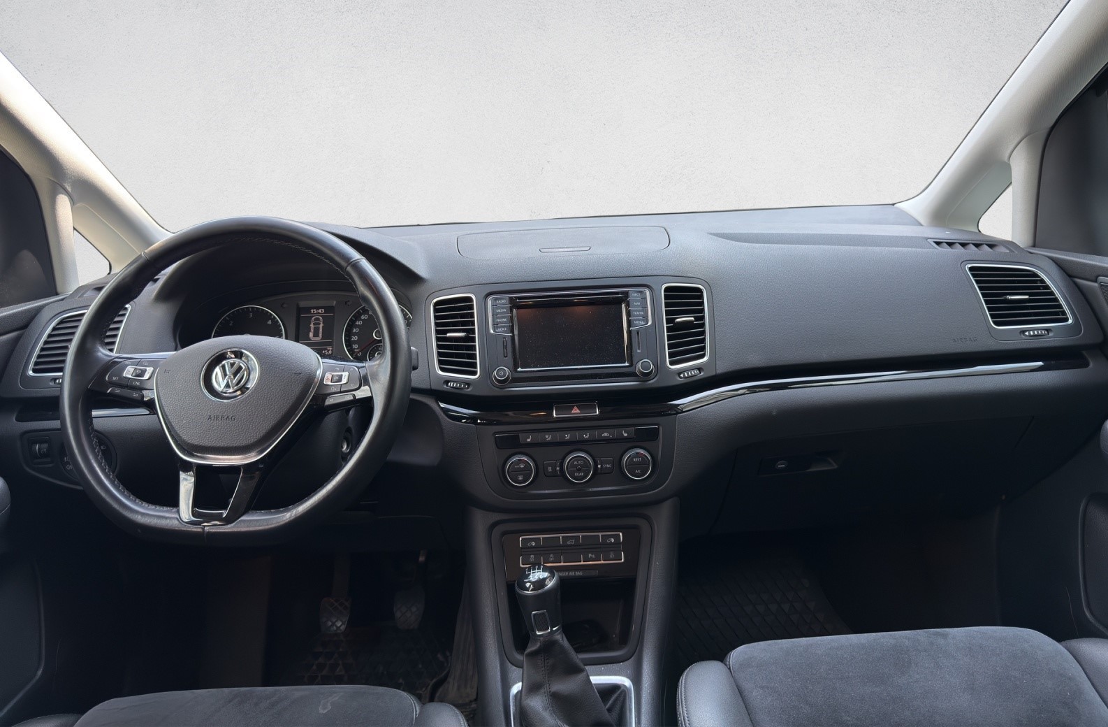 VW Sharan 2.0 TDI BMT Highline 4Motion-image-11