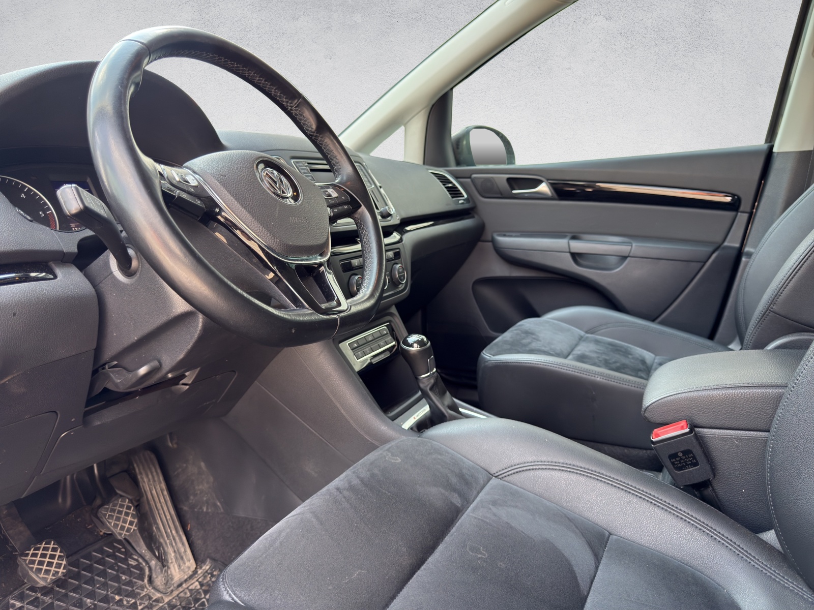 VW Sharan 2.0 TDI BMT Highline 4Motion-image-12