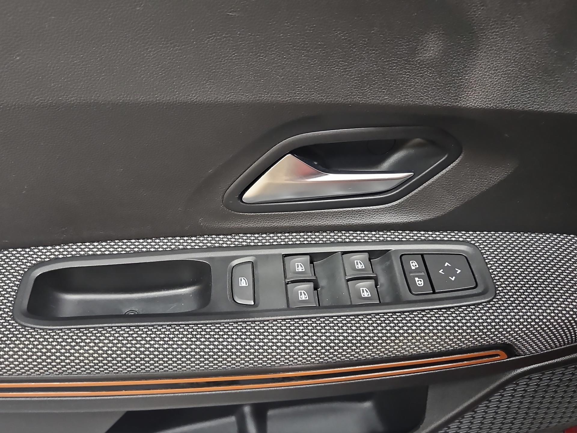 DACIA Sandero Stepway TCe 90 Comfort-image-18