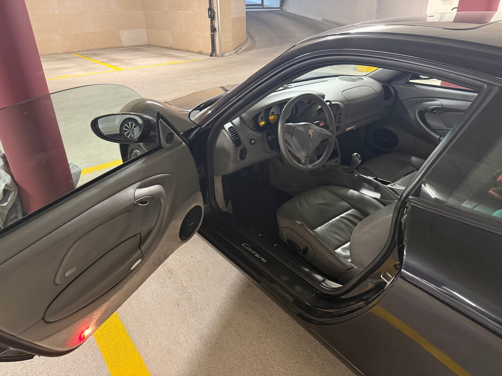 PORSCHE 3.6 Carrera 2-image-1