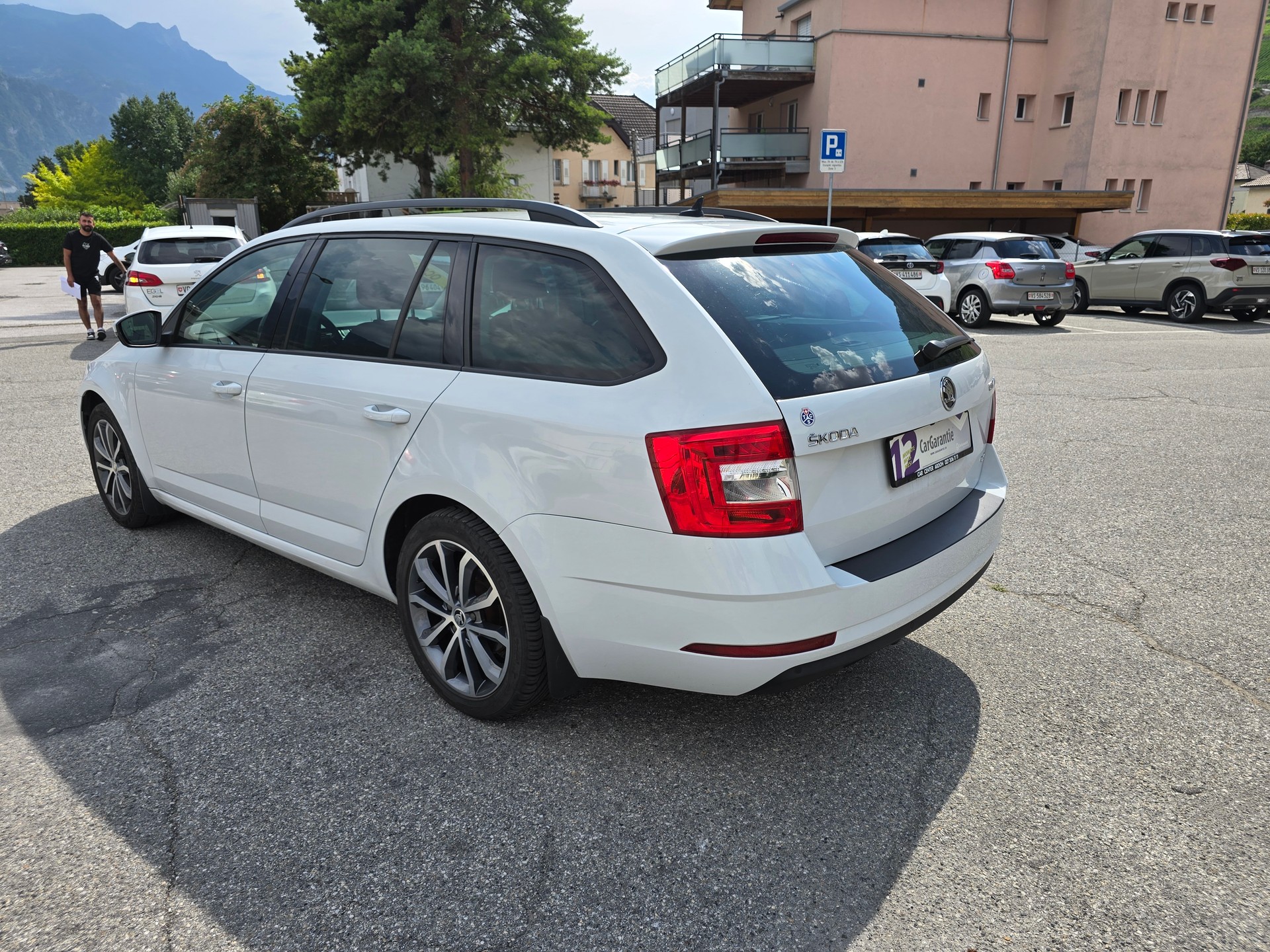 SKODA Octavia Combi 2.0 TSI Soleil 4x4 DSG-image-3