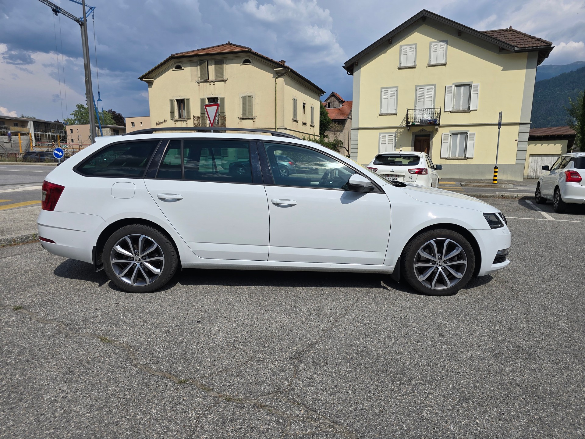 SKODA Octavia Combi 2.0 TSI Soleil 4x4 DSG-image-7
