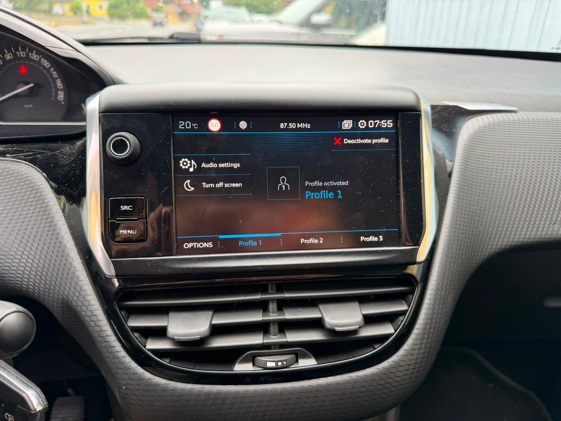 PEUGEOT 208 1.2 PureTech Style-image-9