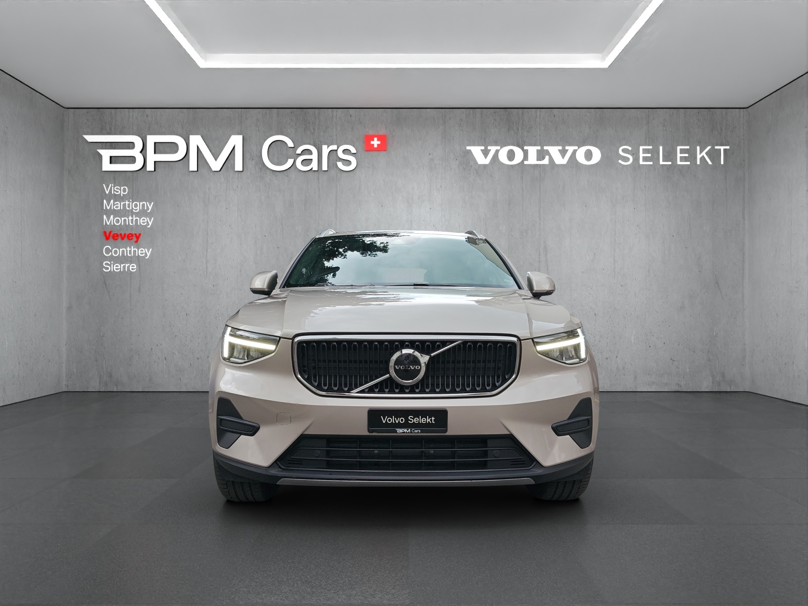 VOLVO XC40 T2 XCITE Geartronic-showroom-element-1