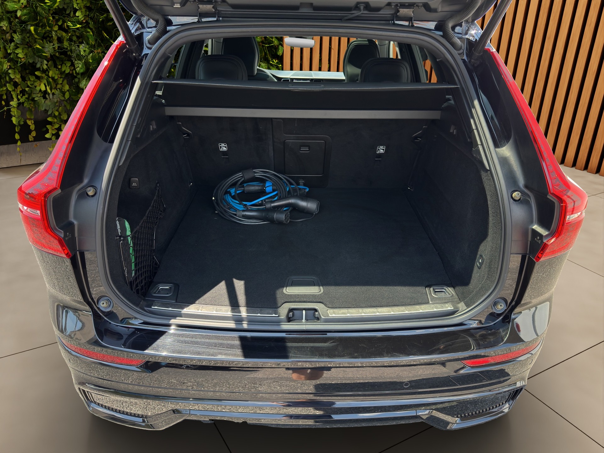VOLVO XC60 2.0 T8 TE Polestar eAWD-image-14