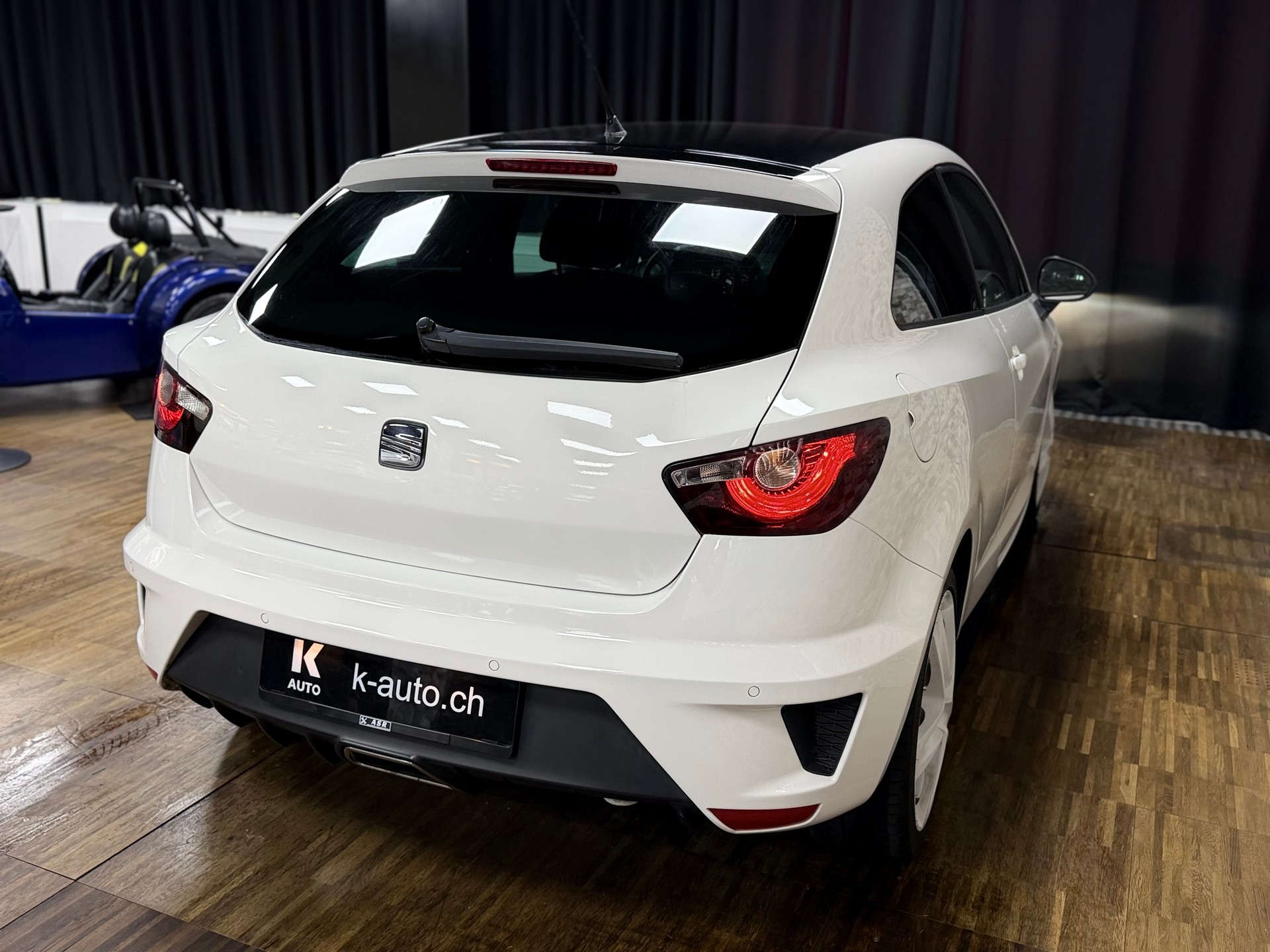 SEAT Ibiza SC 1.4 TSI Cupra DSG-image-3
