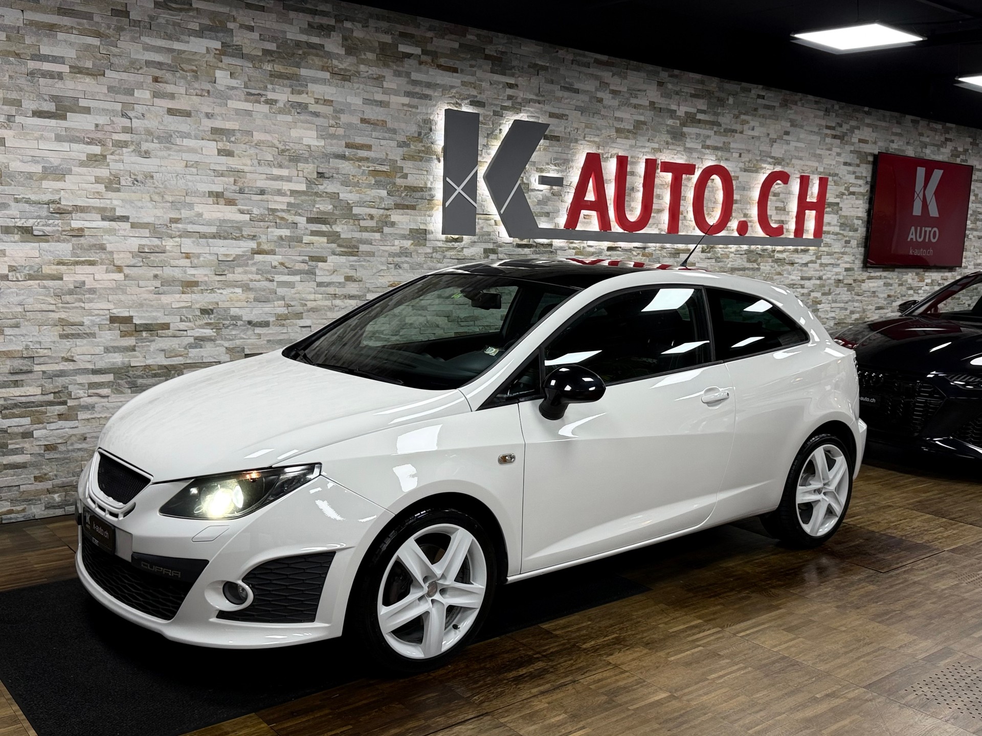 SEAT Ibiza SC 1.4 TSI Cupra DSG-image-0