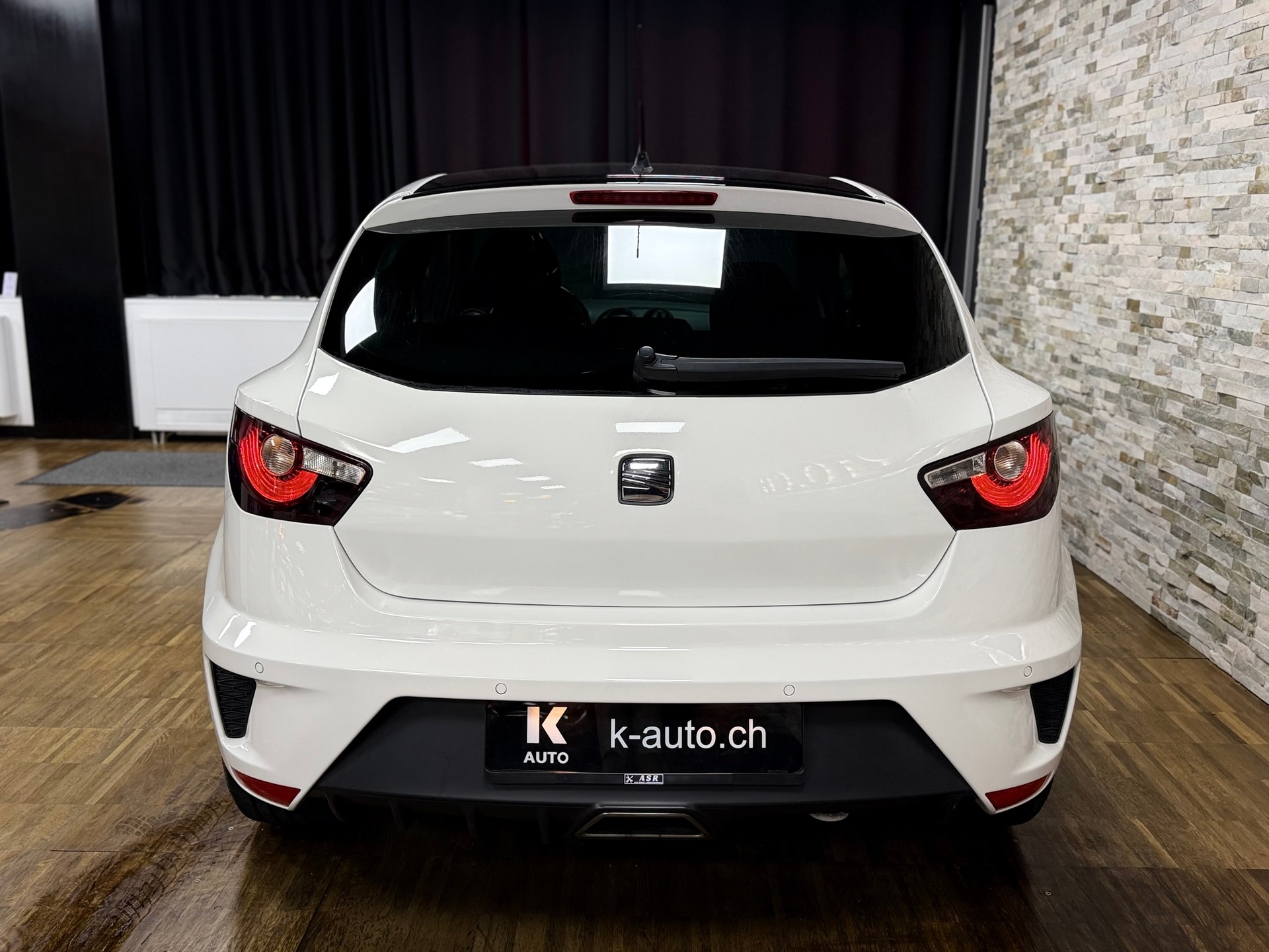 SEAT Ibiza SC 1.4 TSI Cupra DSG-image-2