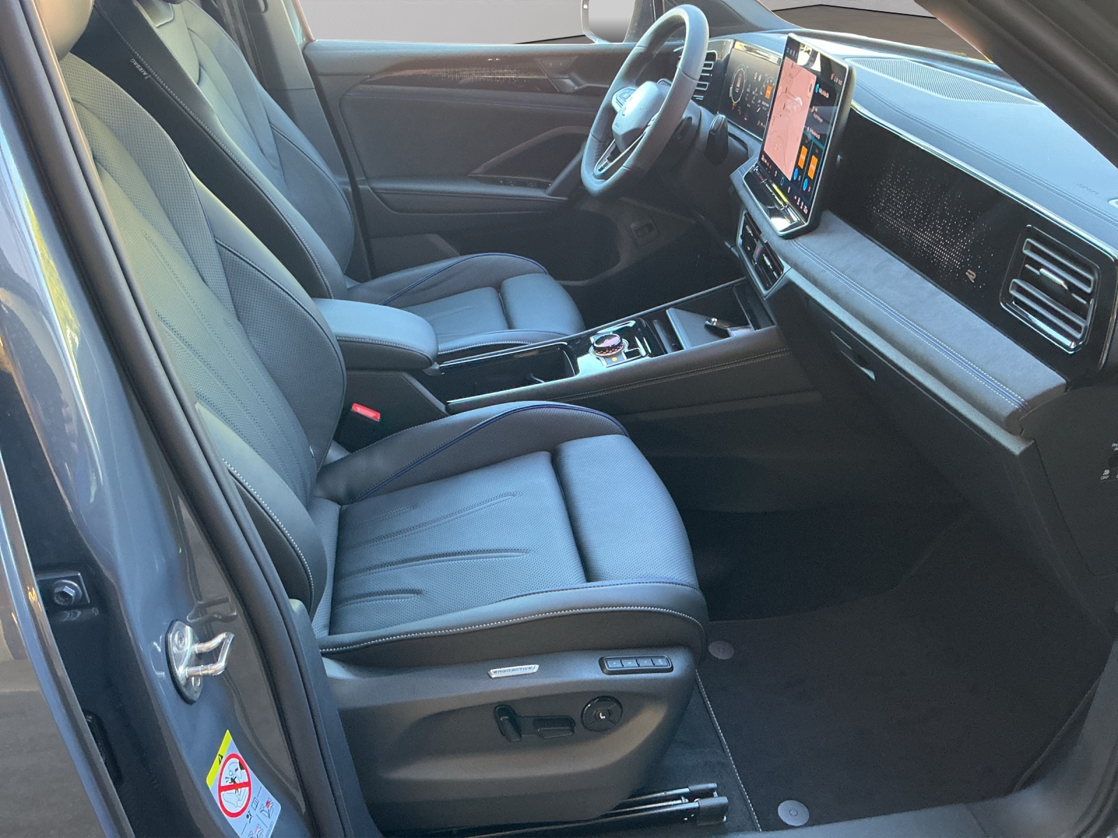 VW Tiguan 2.0 TSI DSG R-Line Plus 4Motion-image-10