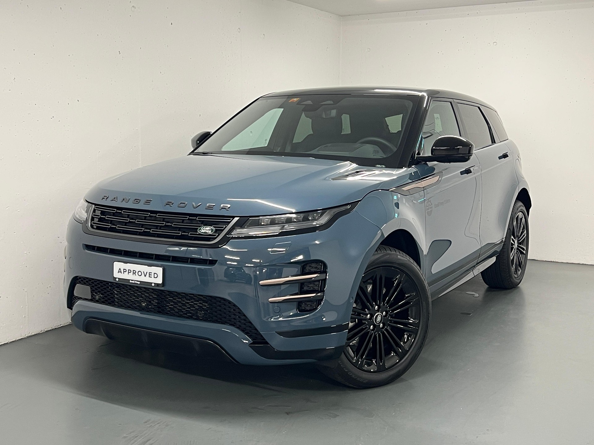 LAND ROVER Range Rover Evoque 1.5 T 270e Dynamic SE-image-0