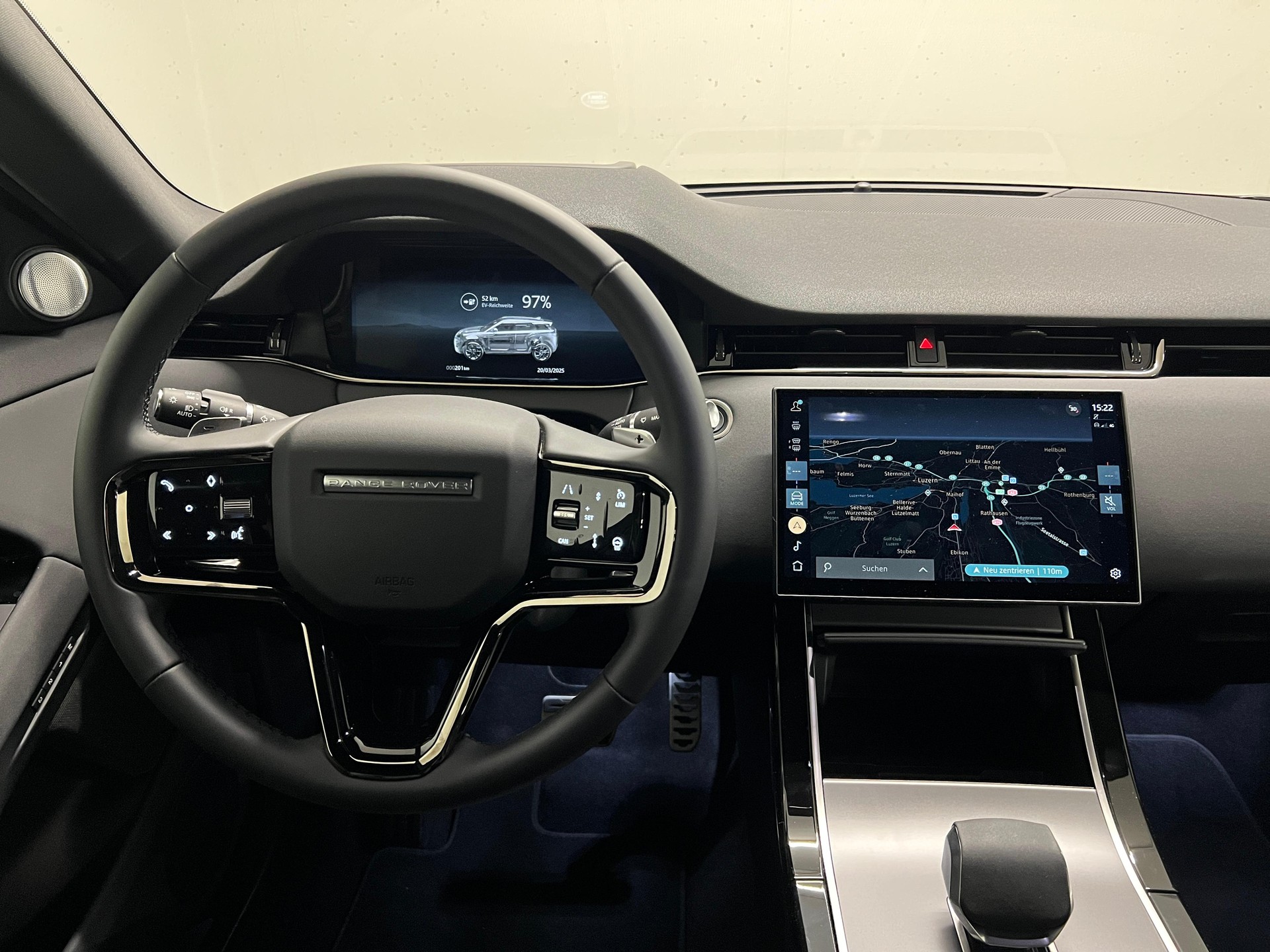 LAND ROVER Range Rover Evoque 1.5 T 270e Dynamic SE-image-7