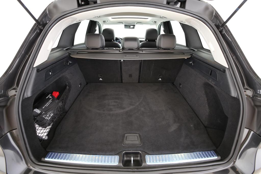 MERCEDES-BENZ GLC 200 AMG Line 4m-image-13