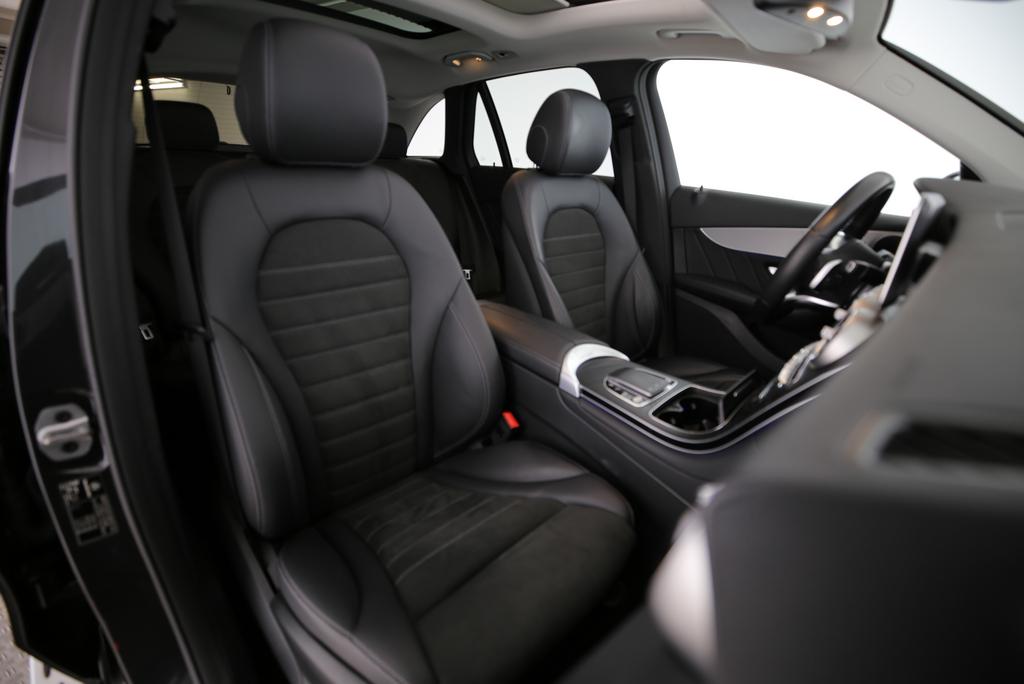 MERCEDES-BENZ GLC 200 AMG Line 4m-image-10
