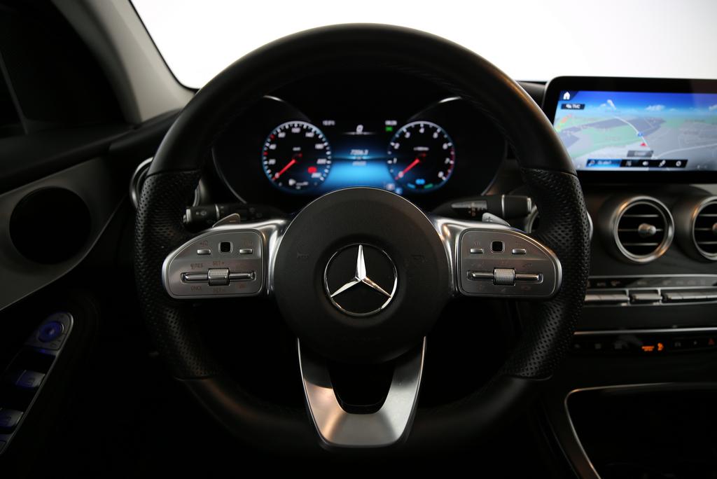 MERCEDES-BENZ GLC 200 AMG Line 4m-image-5