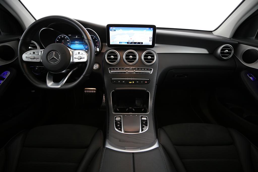 MERCEDES-BENZ GLC 200 AMG Line 4m-image-4