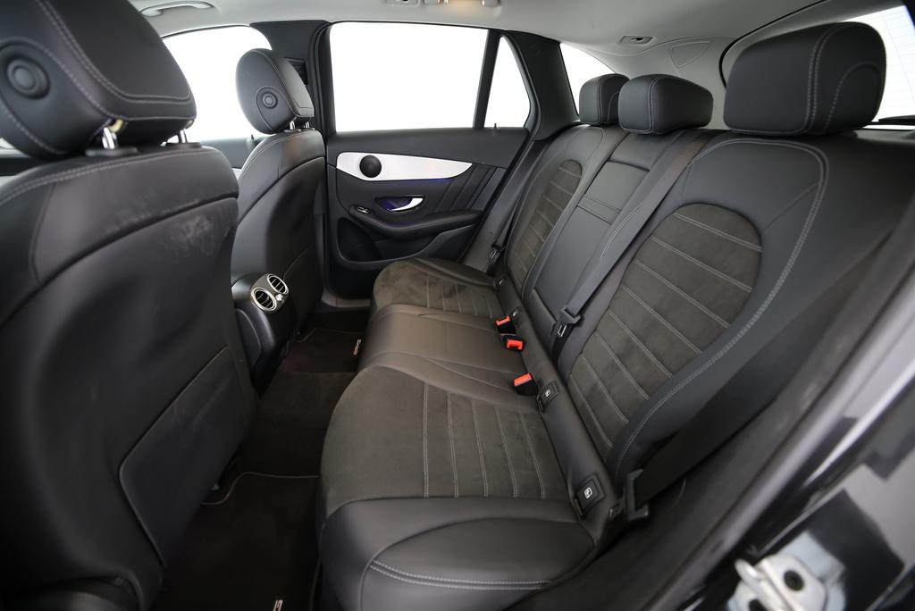 MERCEDES-BENZ GLC 200 AMG Line 4m-image-11