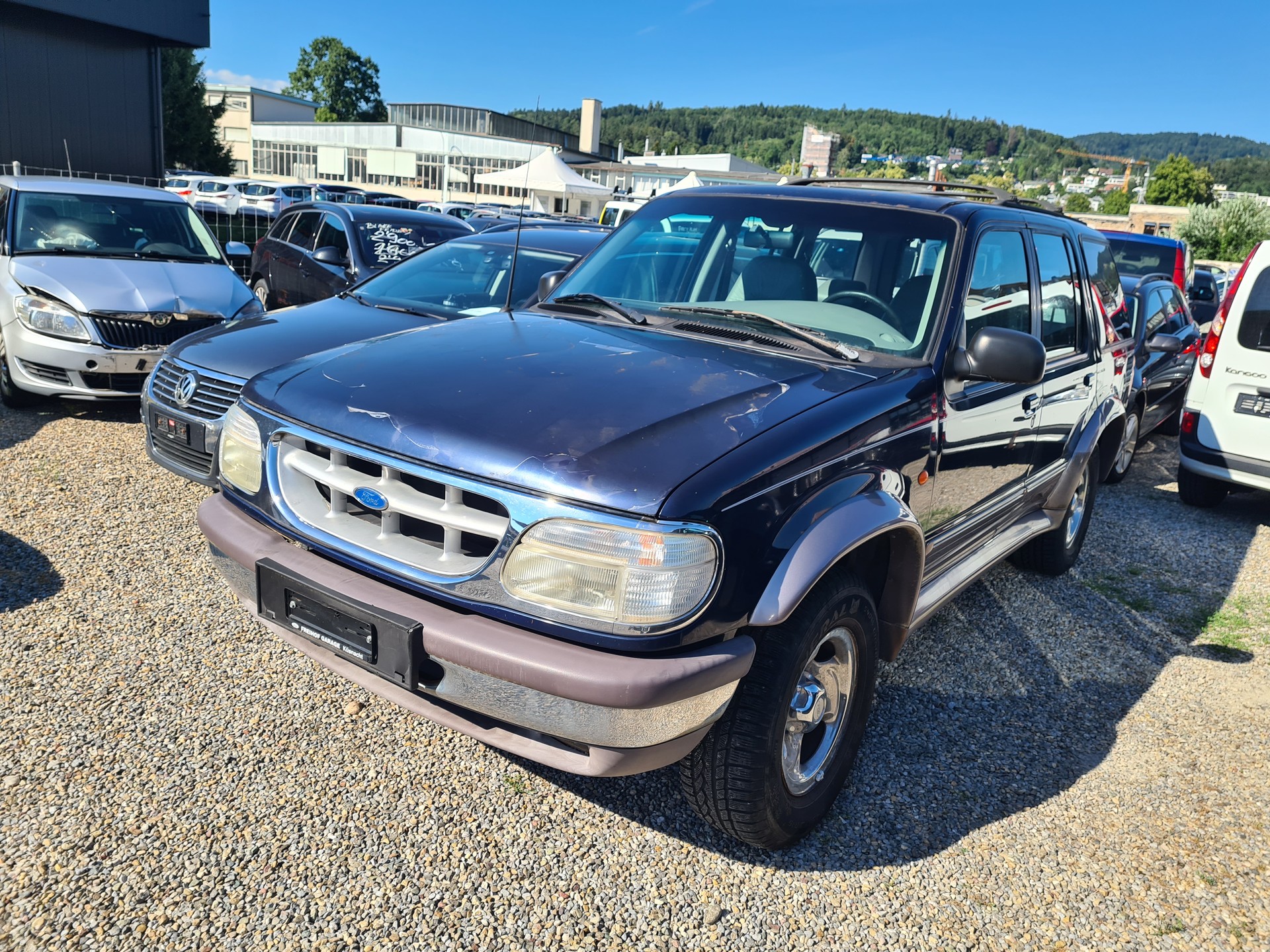 FORD Explorer 4.0-showroom-element-1