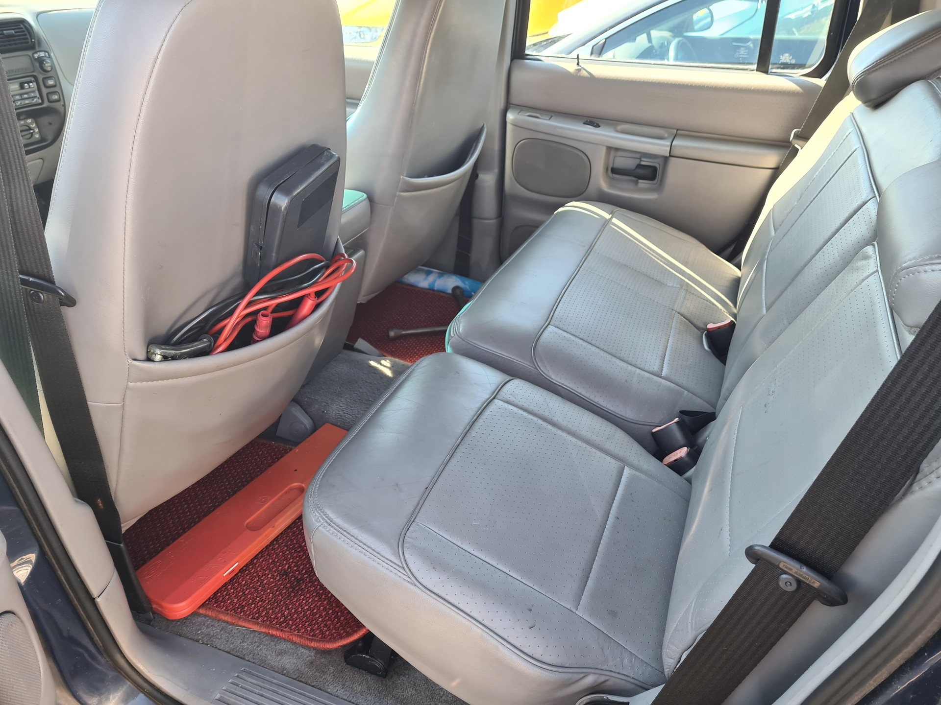 FORD Explorer 4.0-image-5