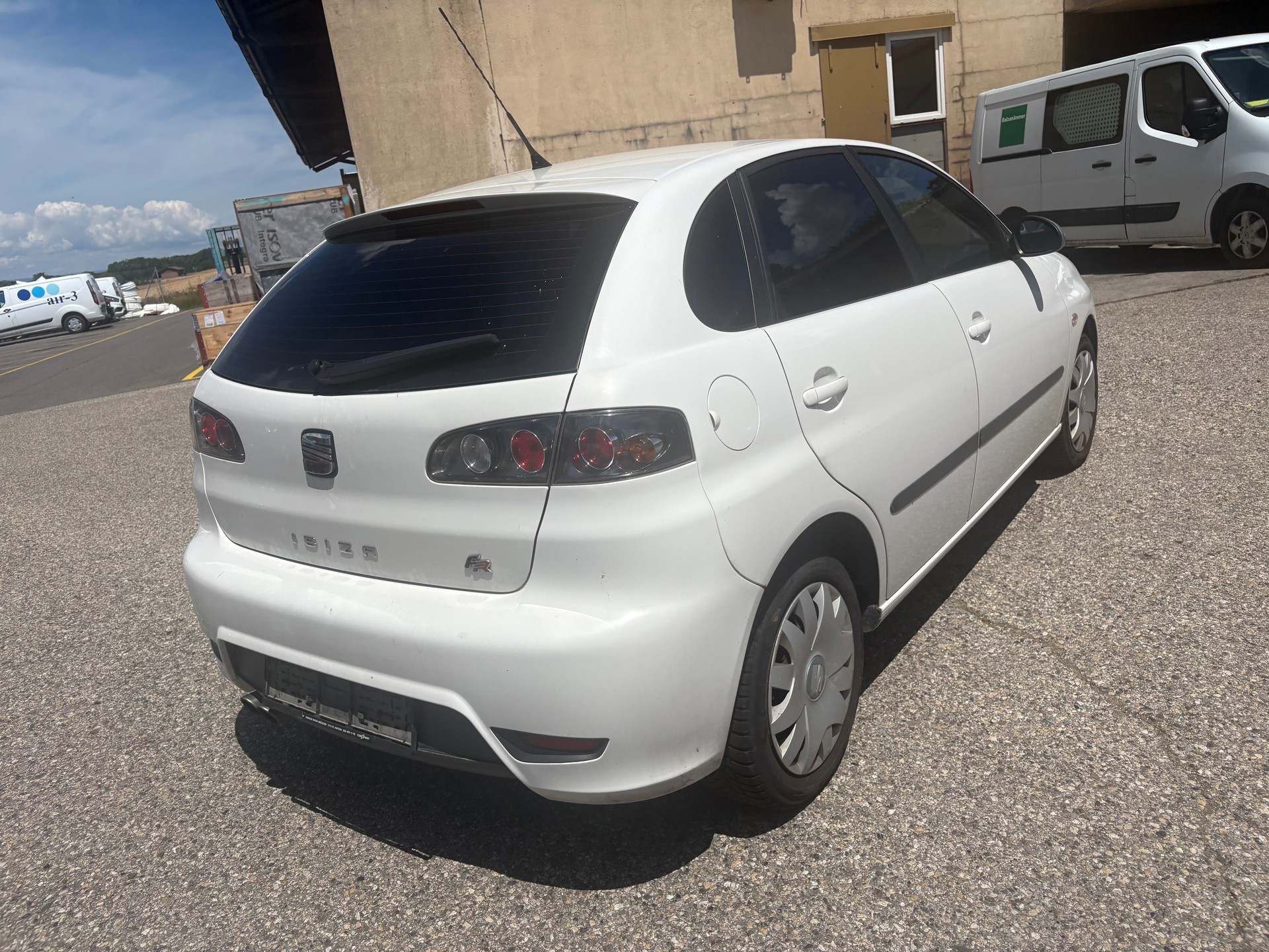 SEAT Ibiza 1.8 20V Turbo FR-image-2