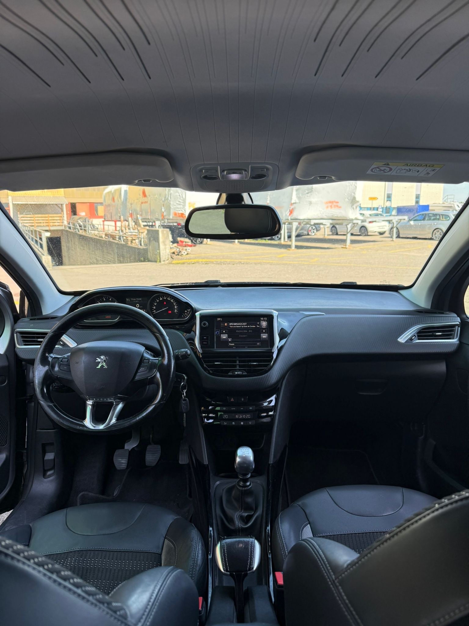 PEUGEOT 2008 1.2 PureTech Féline-image-9