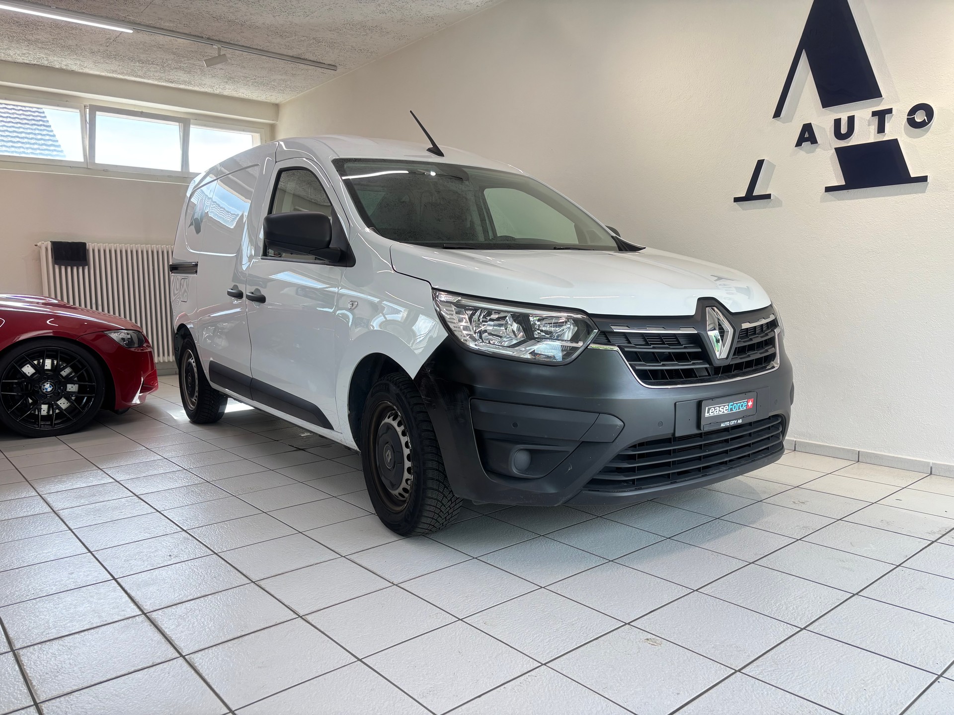 RENAULT Express 1.3TCe 100 PF Extra-image-0