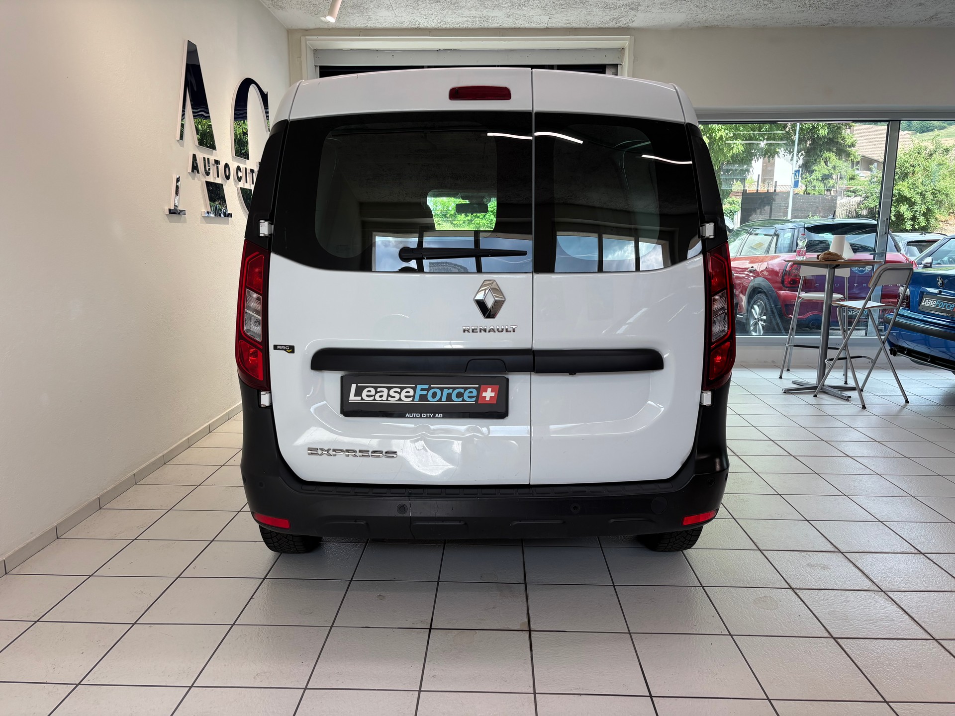 RENAULT Express 1.3TCe 100 PF Extra-image-5