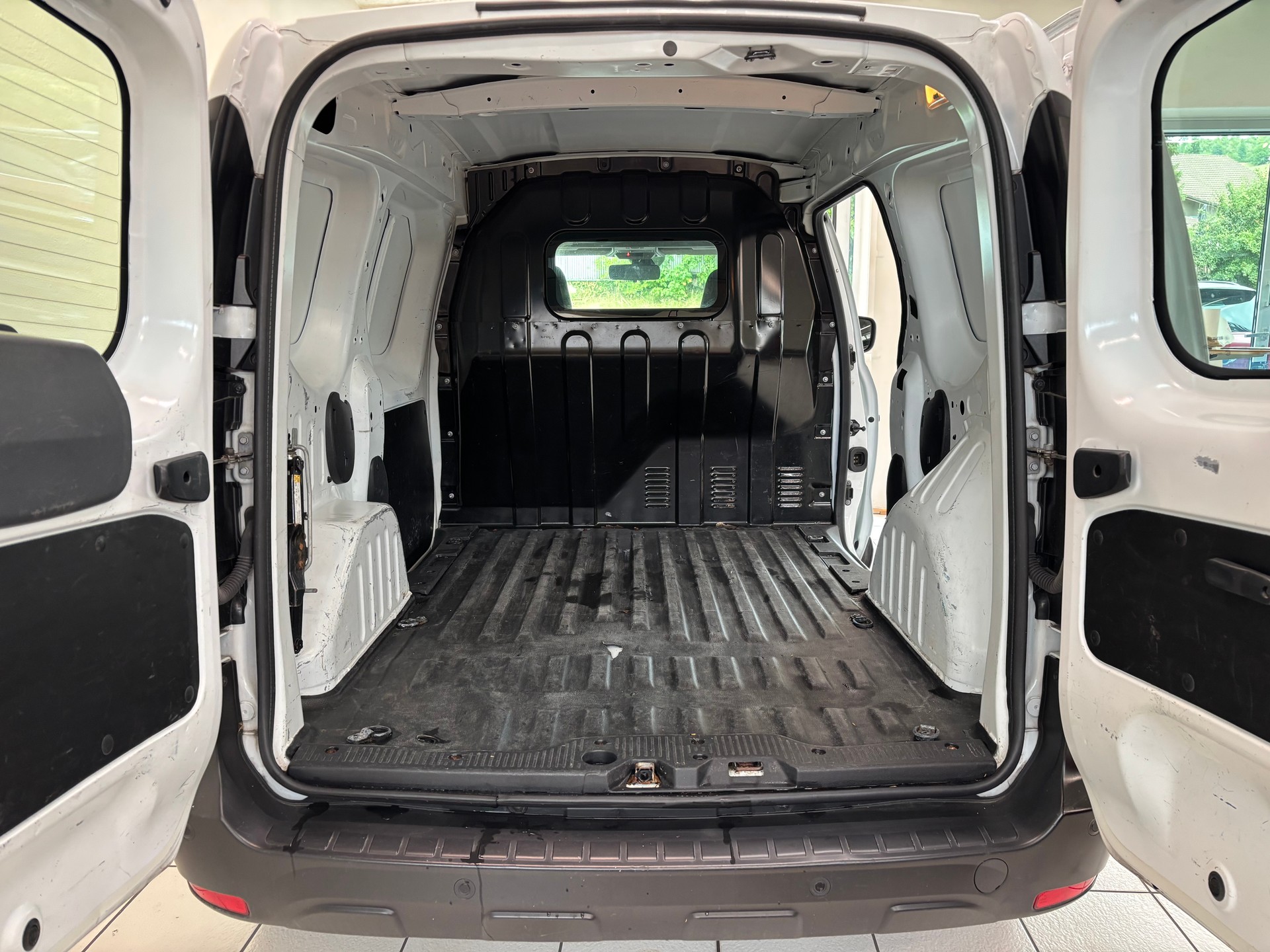 RENAULT Express 1.3TCe 100 PF Extra-image-7