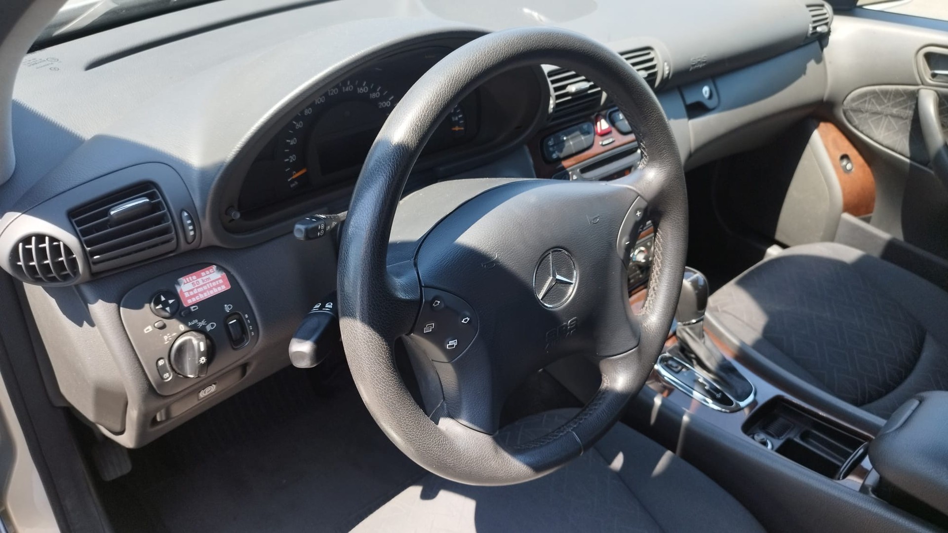 MERCEDES-BENZ C 200 Kompressor Elégance-image-12