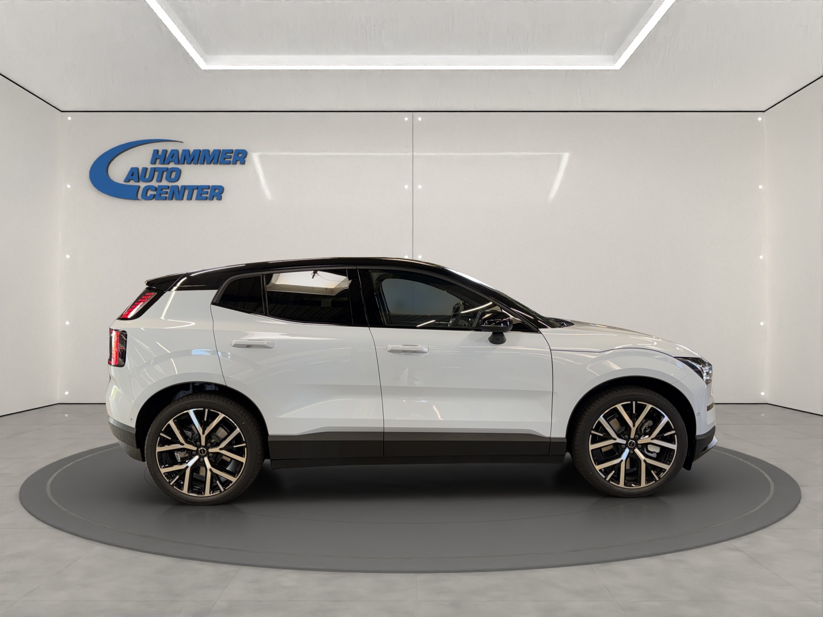 VOLVO EX30 P8 Ultra AWD-image-5
