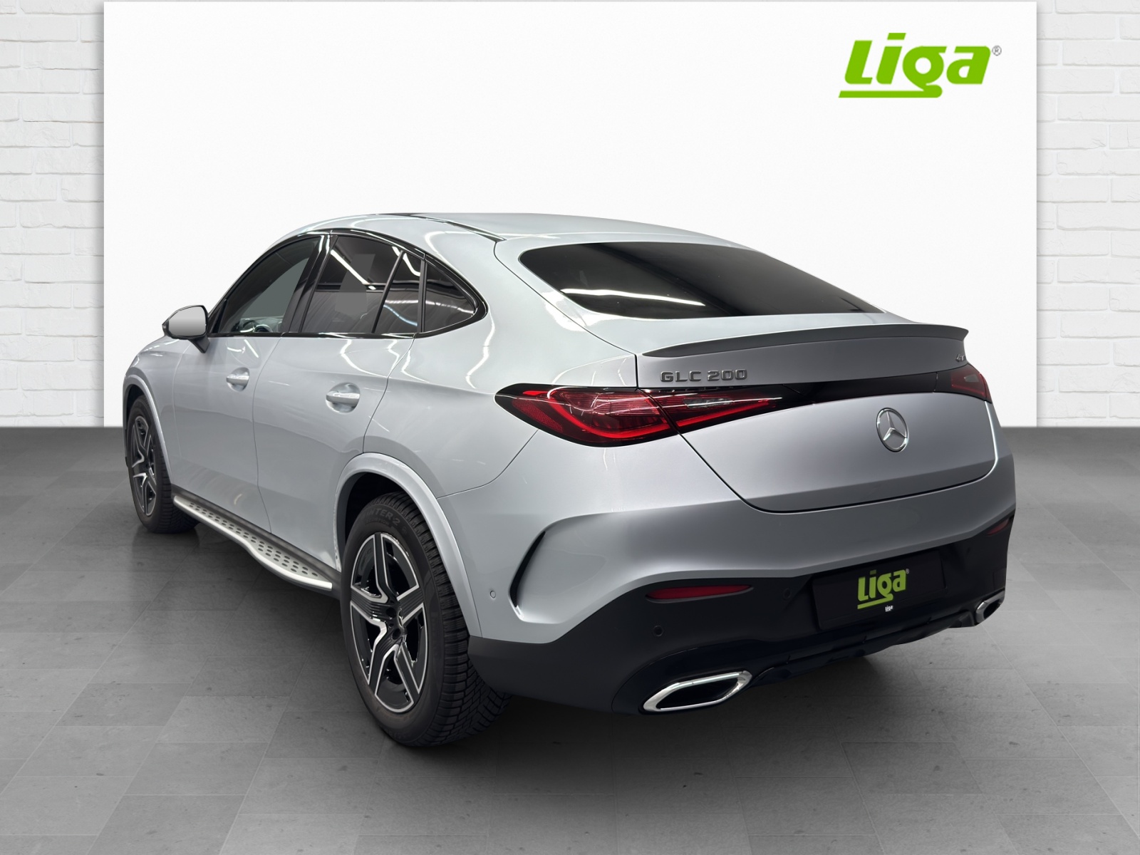 MERCEDES-BENZ GLC 200 AMG Line 4Matic Coupé-image-3