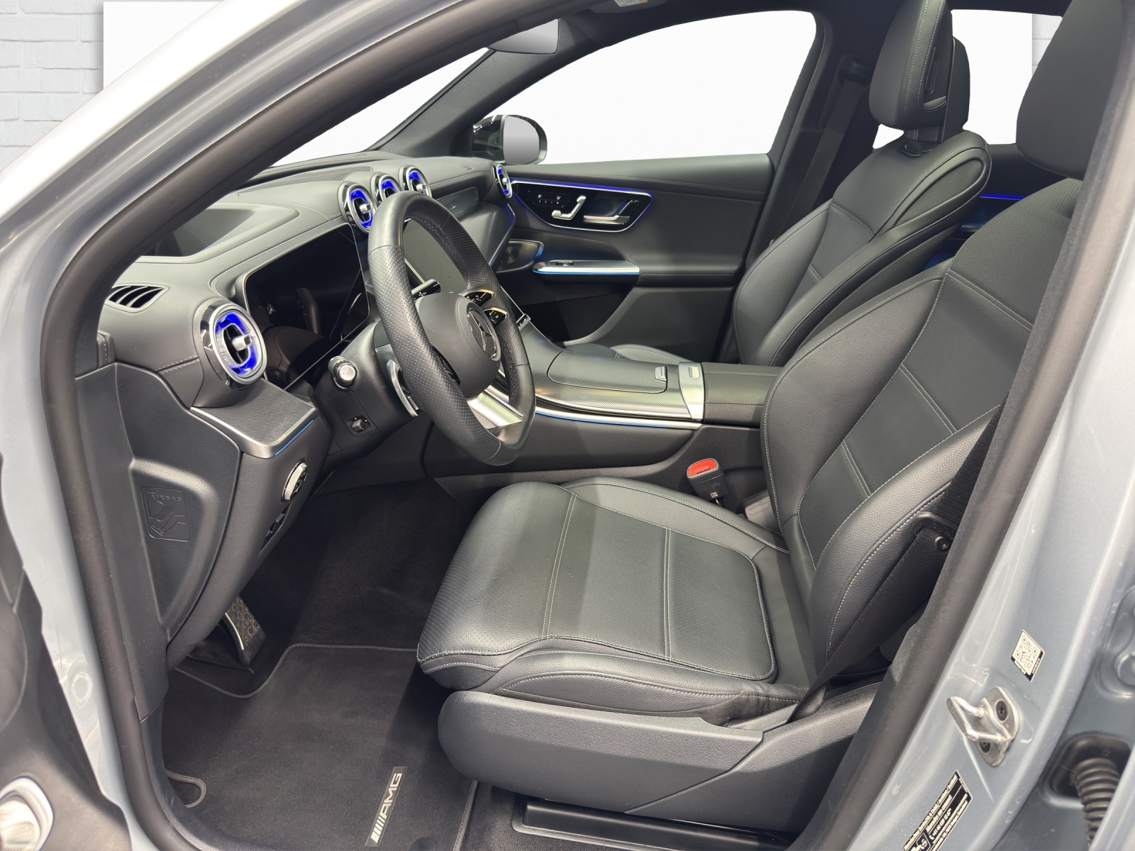 MERCEDES-BENZ GLC 200 AMG Line 4Matic Coupé-image-6
