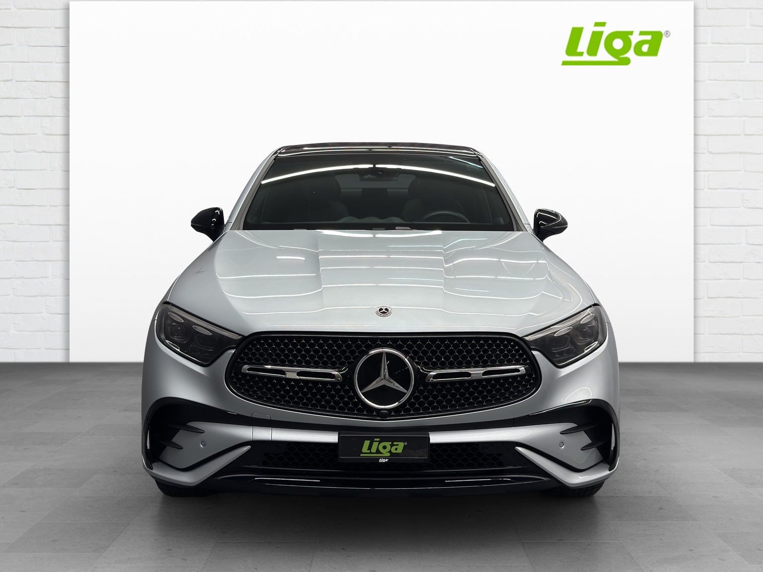 MERCEDES-BENZ GLC 200 AMG Line 4Matic Coupé-image-1