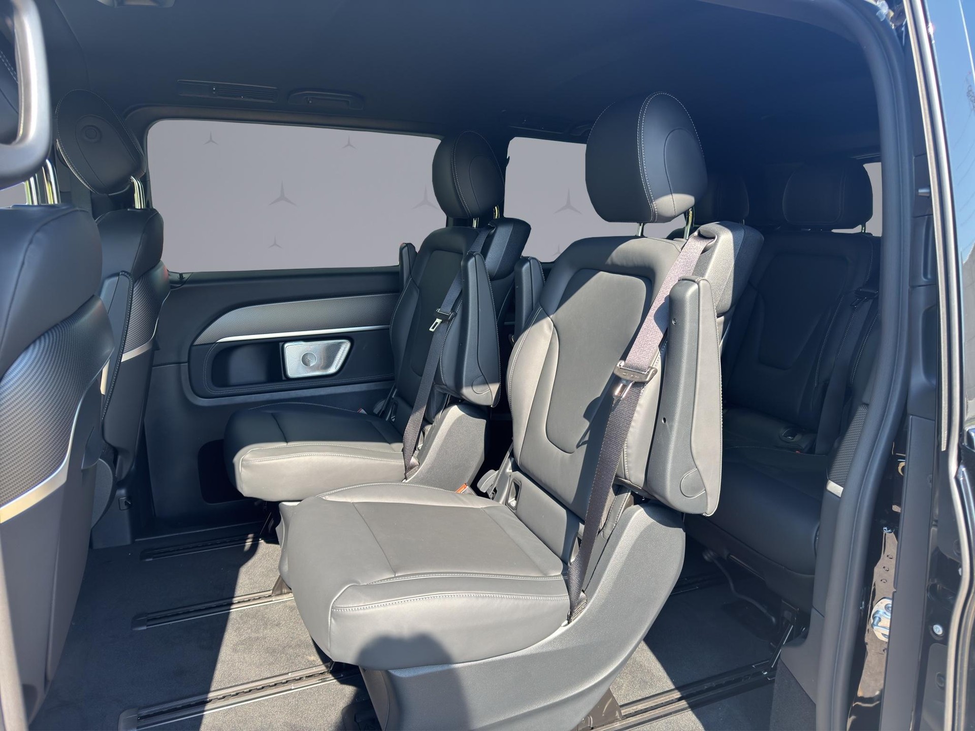 MERCEDES-BENZ V 300 d Exclusive L SWISS EDITION 4MATIC-image-13