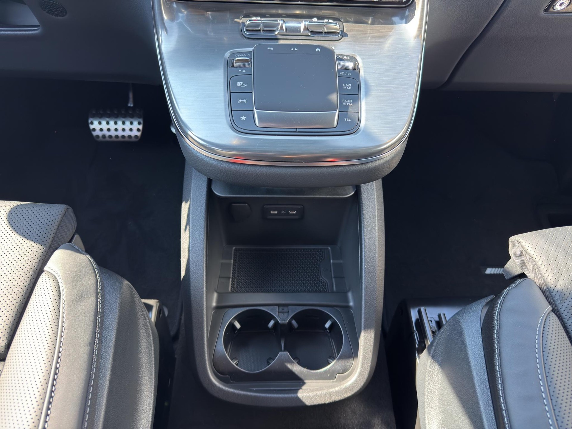 MERCEDES-BENZ V 300 d Exclusive L SWISS EDITION 4MATIC-image-15